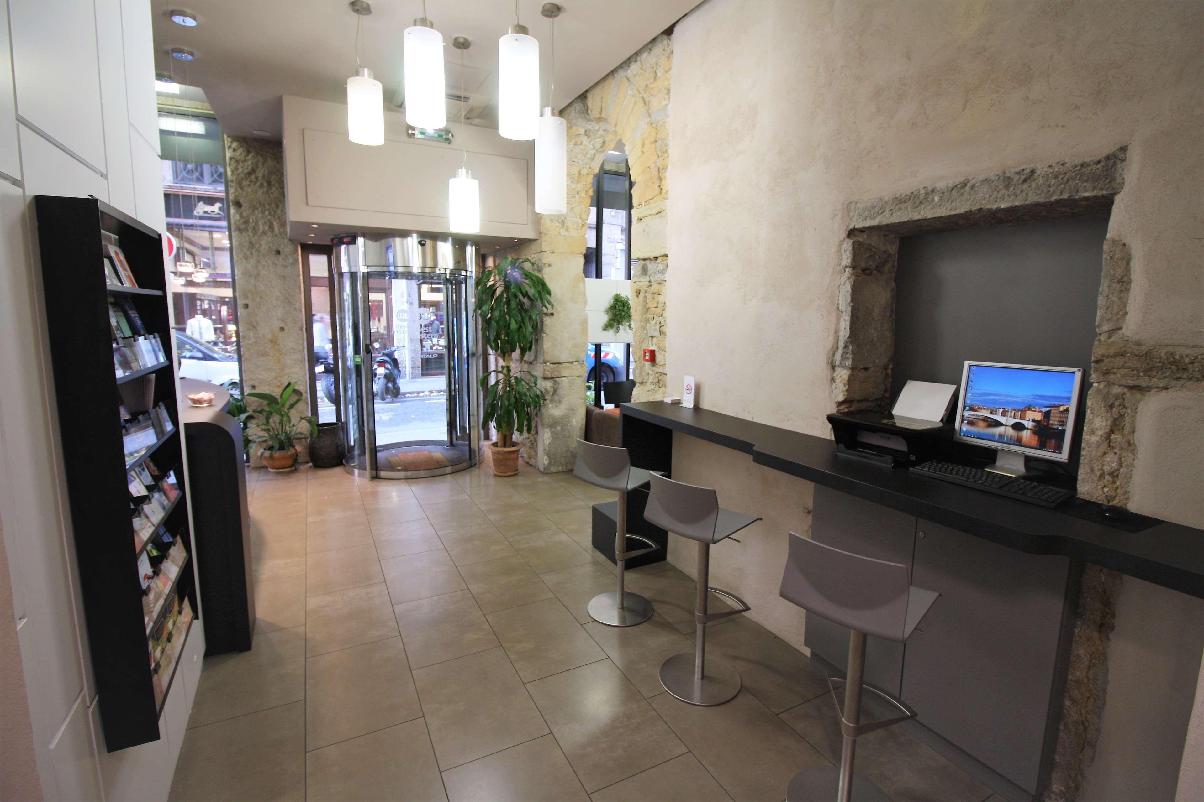 Best Western Lyon Saint-Antoine Bagian luar foto